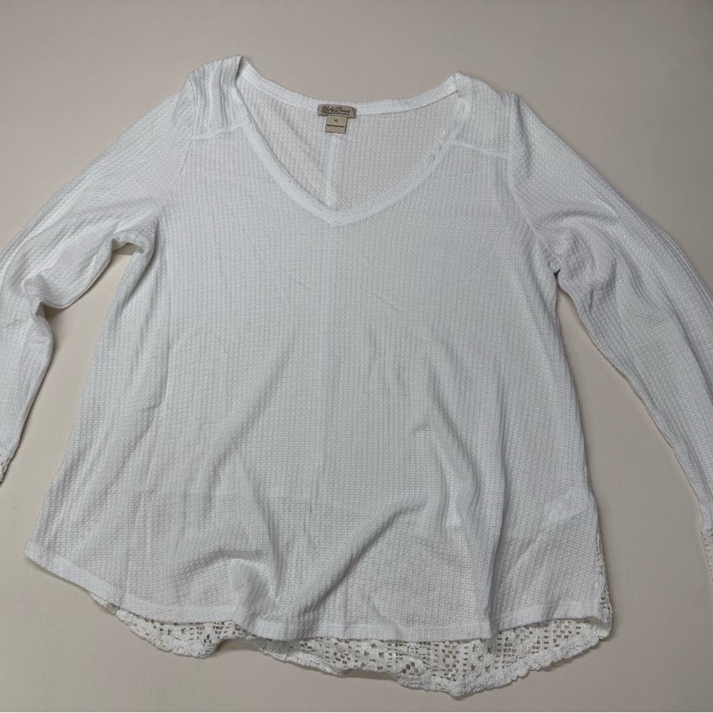 Lucky Brand White Long Sleeve V-Neck Top